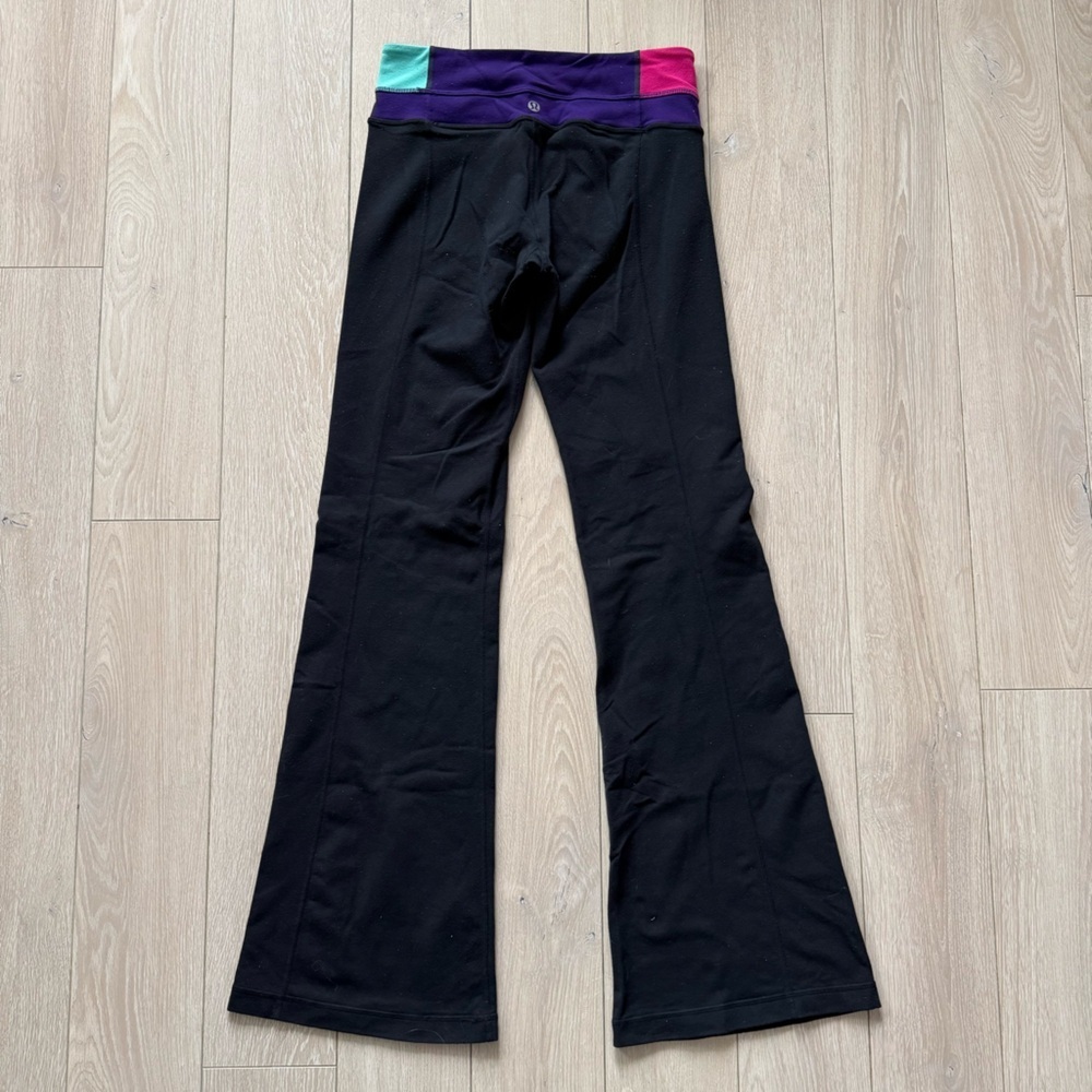 Lululemon Reversible Flare Legging Pants in Black Women’s Size 4